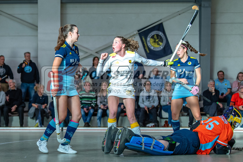 SM_20240120-D5A_2400 | 1.Bundesliga Hallenhockey  (W) VF HTHC  - ZW  / 6:5 n.P. (2:4,4:4)