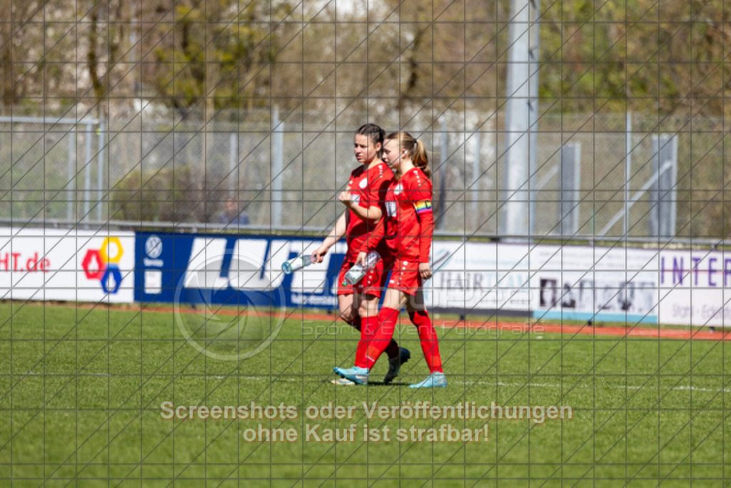 20250406_145323_0486 | #,1.FC Donzdorf (rot) vs. SV Jungingen (schwarz), Fussball, Frauen-Verbandsliga Württemberg, 16. Spieltag, Saison 2024/2025, Rasenplatz Lautertal Stadion, Süßener Straße 16, 73072 Donzdorf, 06.04.2025 - 13:00 Uhr,Foto: PhotoPeet-Sportfotografie/Peter Harich