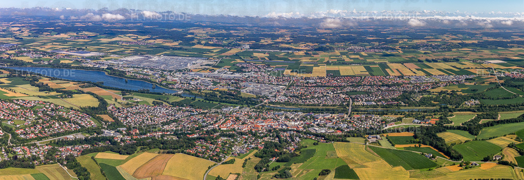 www.dingolfing.de | Luftbild: www.dingolfing.de im Ortsteil Höll in Dingolfing im Bundesland Bayern in Deutschland. Foto: IMG_132761-Pano.jpg vom 02.07.2022 durch ©2025 Werner Riehm fly-foto.de/copyright - Realisiert mit Pictrs.com