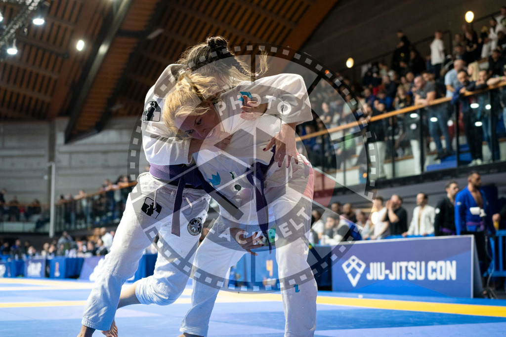 20240125PBB02026 | Fighters compete during the sixth day of the Brazilian Jiu-jitsu European Championship of the IBJJF in Paris, France, on January 25, 2024.
