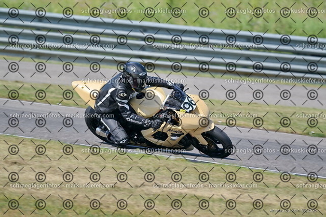 26BT02-0637 | markuskiefer.com - Realisiert mit Pictrs.com