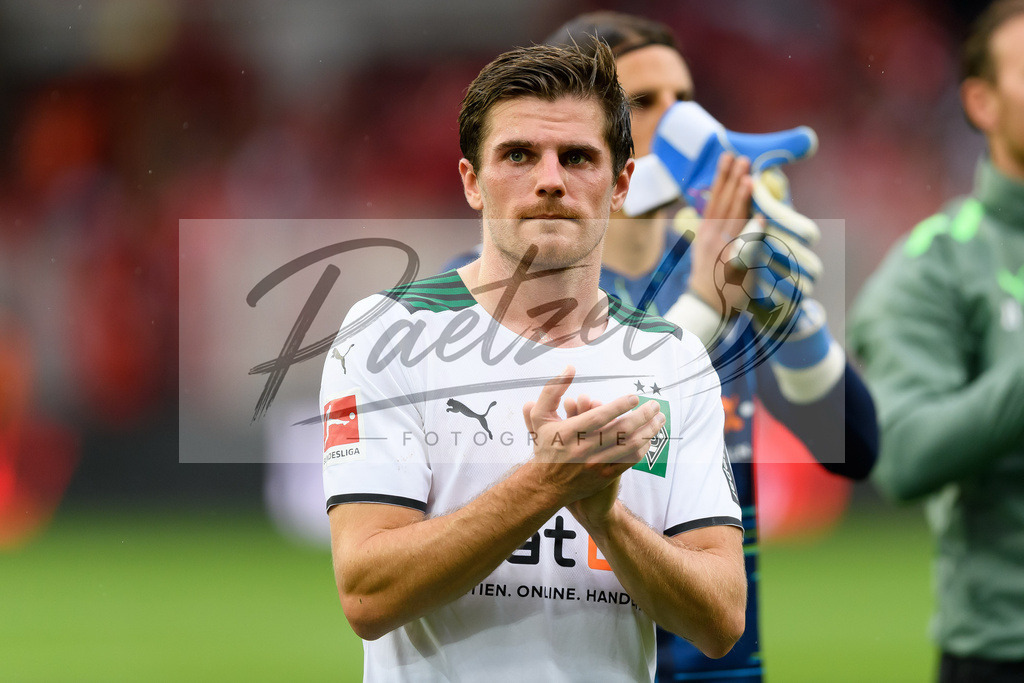FCUBMG20210829_077 | Fussball, Herren: Jonas Hofmann (Borussia Moenchengladbach) enttaeuscht beim Spiel der 1. Bundesliga zwischen 1. FC Union Berlin und Borussia Moenchengladbach im Stadion An der Alten Foersterei am 29.08.2021 in Berlin, Deutschland. - Realisiert mit Pictrs.com