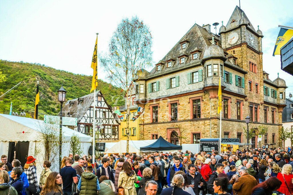 Oberwesel 2023 Hexennacht-2193 | Erleben Sie den Zauber des Mittelrheins und entdecken Sie die atemberaubende Auswahl an Fotos und Bildern bei Rheinfotos. Wir bieten eine vielfältige Auswahl an Produkten wie Poster, Karten, Sticker, Textilien und Geschenkartikeln und Fototouren. - Realisiert mit Pictrs.com