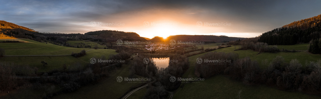 Hochwasserrückhaltebecken Christental bei Sonnenaufgang | löwenblicke | shop
