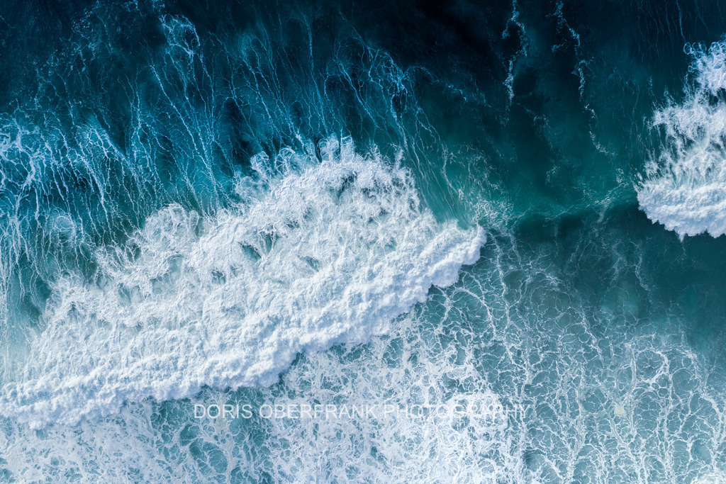 Dancing ocean | Nazaré: Dancing ocean - Realisiert mit Pictrs.com