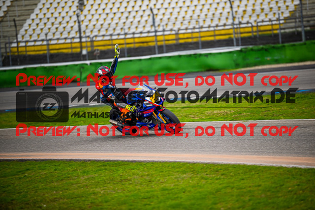 MaZZes_FotoMatrix_220925_9132 | IDM600