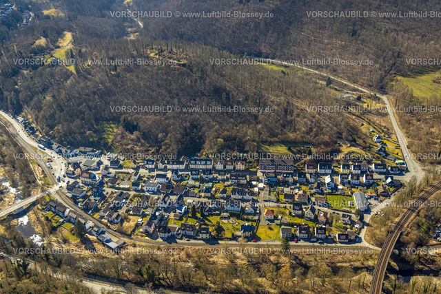 Arnsberg250305383 | Luftbild, Ruine Rüdenburg, auch Alte Grafenburg, und Wohngebiet, Arnsberg, Sauerland, Nordrhein-Westfalen, Deutschland