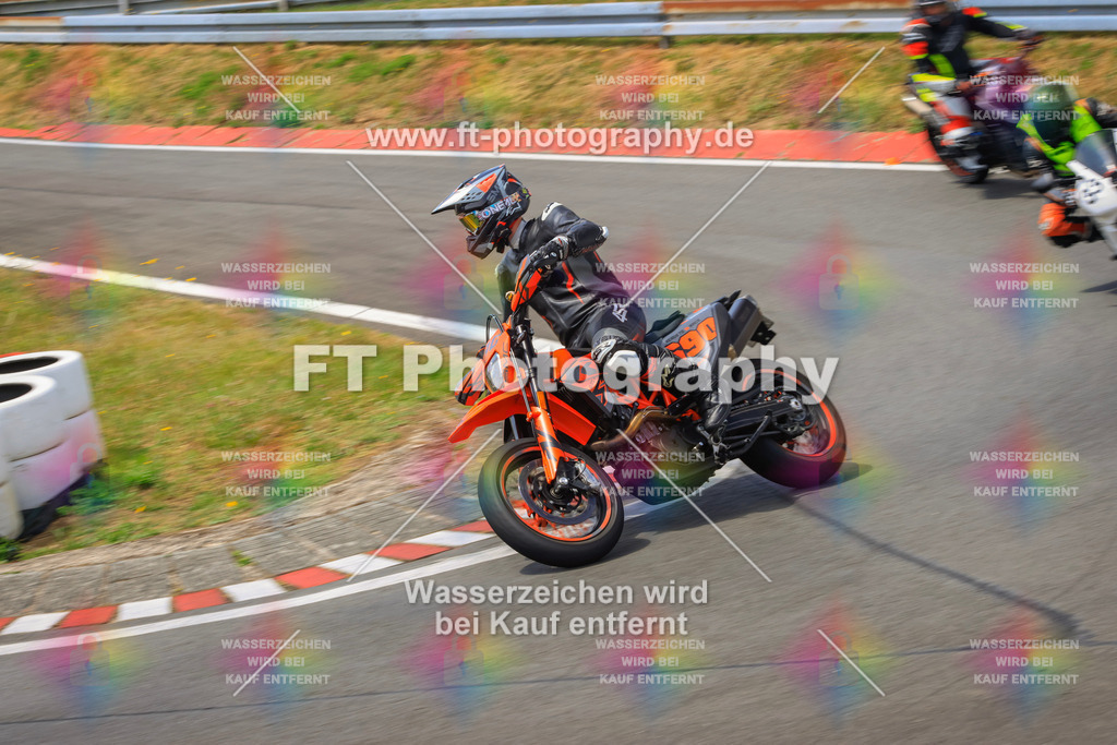 _DSK2494 | Hier findet Ihr Bilder von Touristenfahrten auf der Nürburgring Nordschleife oder von anderen Veranstaltungen die ich besucht habe. Viel Spass beim Durch Schauen 