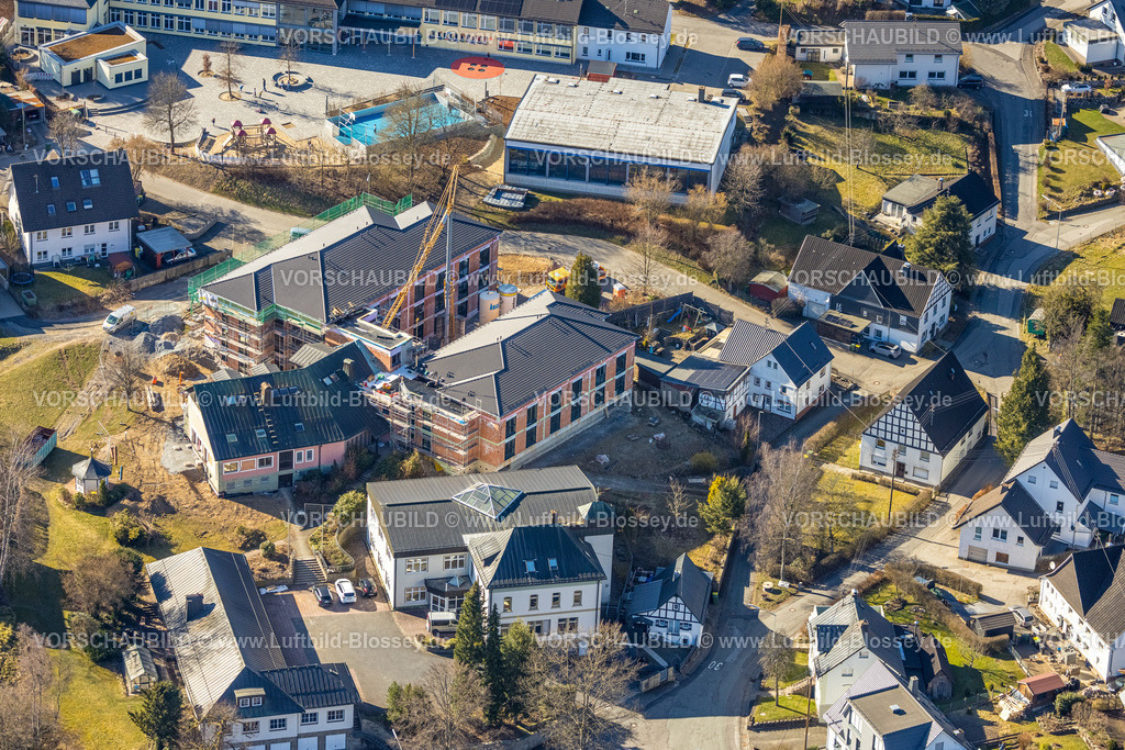Kirchhundem250308386Welschen-Ennest | Luftbild, Baustelle mit Neubau für neuen Senioren-Wohnpark am Johannesweg Welschen Ennest, Kirchhundem, Sauerland, Nordrhein-Westfalen, Deutschland