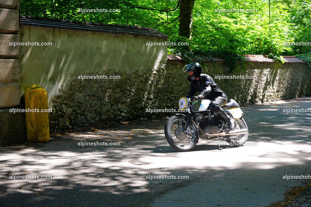 P1036646 | Erleben Sie atemberaubende, hochqualitative Fotos Ihrer Fahrt entlang der malerischen Alpenstraßen. Besuchen Sie alpineshots.com, um professionelle Aufnahmen Ihrer unvergesslichen Reise zu finden und zu kaufen - Realisiert mit Pictrs.com