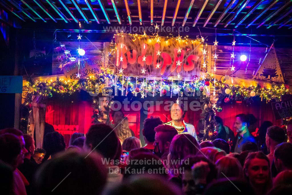 26-11-2024-RUDOLPHS-SCHLITTENBAR-LEIPZIG-LEIPZIG-COPYRIGHT-JON-RENKER-BILD-0016 | Erleben Sie unvergessliche Momente mit unserem professionellen Eventfotografen. Wir fangen Emotionen und Höhepunkte Ihrer Veranstaltung ein – von Festivals über Firmenfeiern bis zu Jubiläen. Vertrauen Sie auf kreative Perspektiven und hochwertige Bilder.  - Realisiert mit Pictrs.com