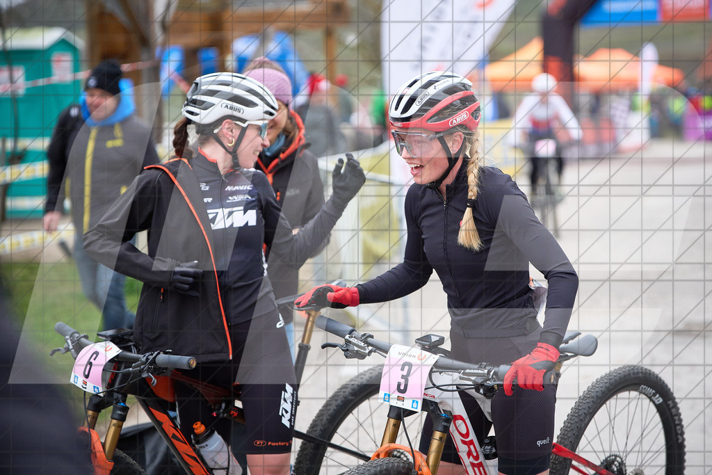 34. KTM Kamptal Trophy 6, SPECIA Giada (ITA), Women Elite, KTM FACTORY MTB TEAM und 3, GRZEGORZEWSKA Natalia (POL), Project 28 | ZÖBING, Österreich – 2026-03-28: 34. KTM Kamptal Trophy6, SPECIA Giada (ITA), Women Elite, KTM FACTORY MTB TEAM und 3, GRZEGORZEWSKA Natalia (POL), Project 28Foto: © 2026 Martin Bihounek - MB Creative e.U.