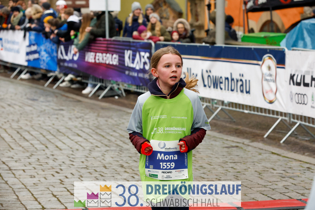 1700m Stadtwerke Jugendlauf | 3 Koenigslauf 2024 1700m Stadtwerke Jugendlauf - Realisiert mit Pictrs.com