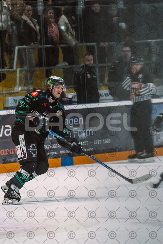 Alligators_vs_Erding_12_12_2025-125 | Höchstadt Alligators Fotogalerie: Eishockey-Action aus Franken. Professionelle Spielfotos, Portraits & Stadionbilder zum Download. Jetzt entdecken! - Realized with Pictrs.com