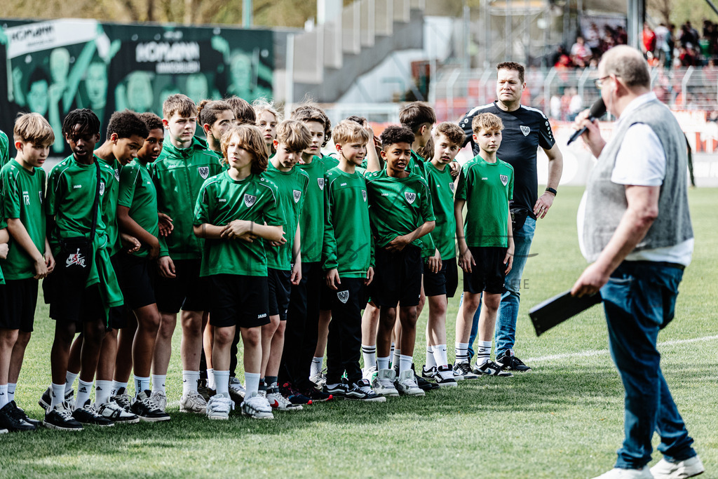 3. Liga, Saison 2023/24, 32. Spieltag: SC Preußen Münster - Jahn Regensburg | Münster, 06.04.2024: 3. Liga, 32. Spieltag, SC Preußen Münster gegen Jahn Regensburg im LVM-Preußenstadion in Münster. Foto: sportfotografie.ms | Markus Paletta - Realisiert mit Pictrs.com