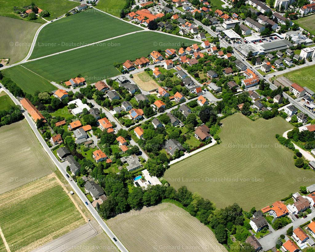 2600555 | ALTöTTING 09.06.2006 Wohngebiet einer Einfamilienhaus- Siedlung  in Altötting im Bundesland Bayern, Deutschland // Single-family residential area of settlement  in Altötting in the state Bavaria, Germany Foto: Gerhard Launer