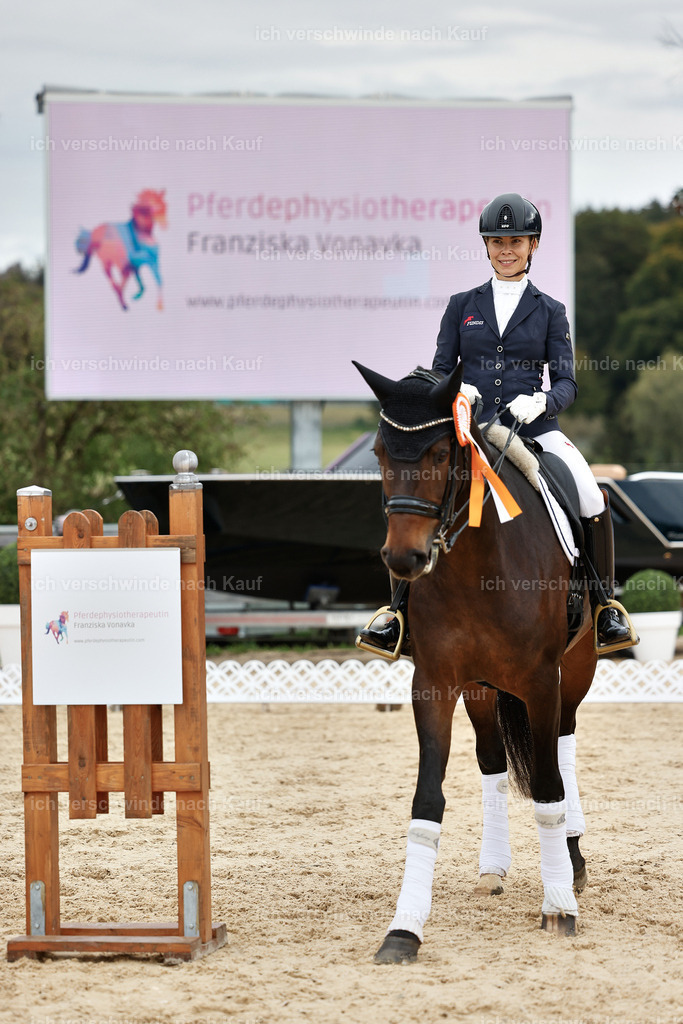 3-Siegerehrung-Dressur M_-StoibPH-2547 | working equitationturnier fotograf videograf stoibphotography marixx film working equitation deutschland reitsport turnierfotografie eventfotografie equestrian events