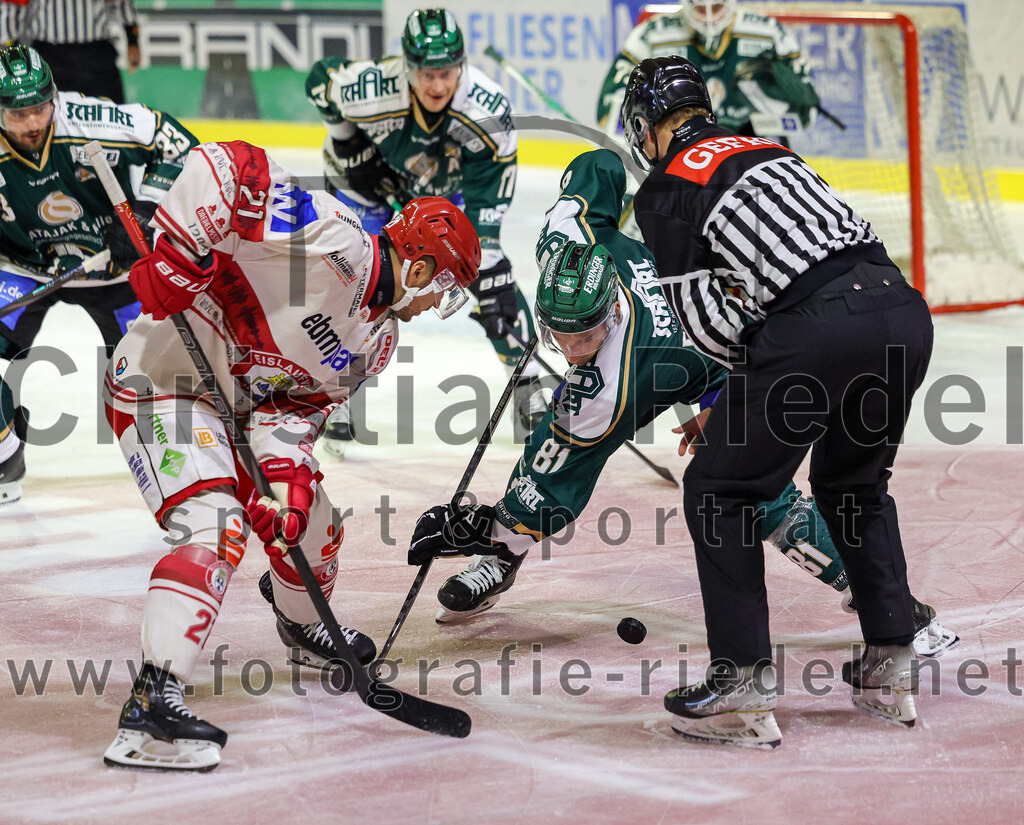 2025-09-12_010_TSV_Erding_gegen_EV_Landshut | Erding, Deutschland, 12.09.2025:Eishockey, Oberliga Süd 2025 / 2026, Testspiel, TSV Erding gegen EV Landshut, Endergebnis: 4:6David Stieler (EV Landshut, #21), Maximilian Forster (Erding Gladiators, #81)Foto: Christian Riedel / fotografie-riedel.net