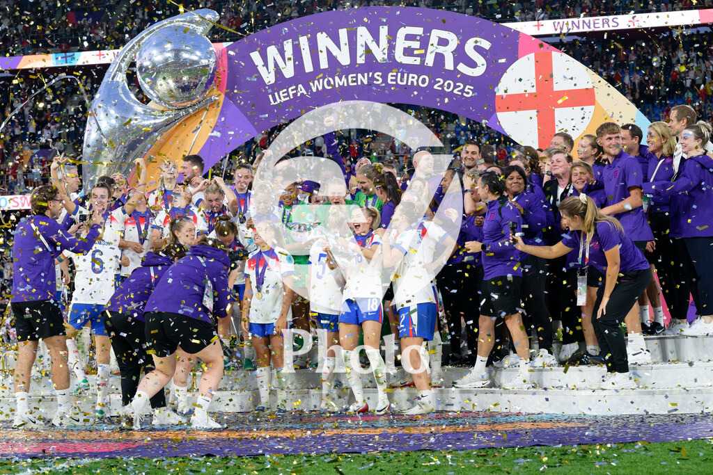England v Spain - UEFA Women's EURO 2025 Final | BASEL, SWITZERLAND - JULY 27: England celebrates after winning  Women’s EURO 2025 during the UEFA Women's EURO 2025 Final match between England and Spain at St. Jakob-Park on July 27, 2025 in Basel, Switzerland. (Photo by Giuseppe Velletri/Sports Press Photo/Getty Images)