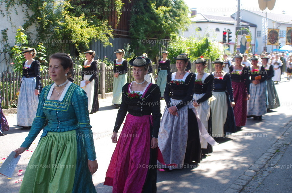 IMGP4241 | fotografiert von Axel PollmannLeonhardi Wallfahrt Benediktbeuern und Murnau, Fronleichnam, Fasching, Landschaft im Loisachtal und Benediktbeuern  - Realisiert mit Pictrs.com