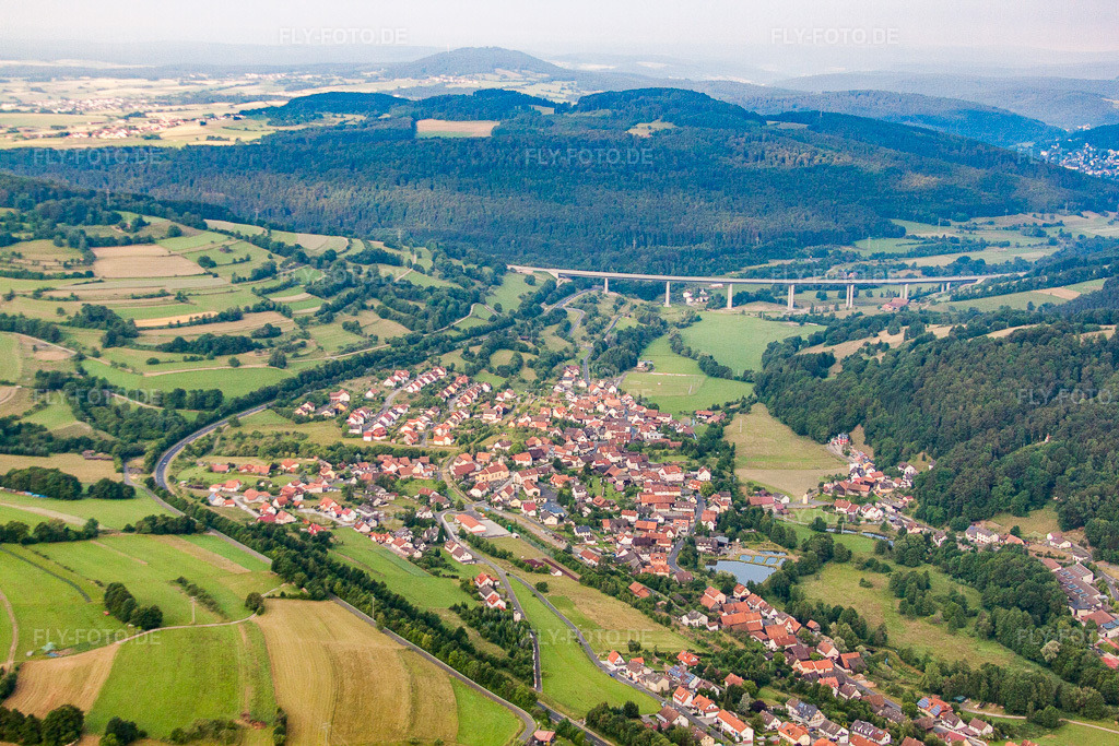 Luftbild: Sinntalbrücke der Autobahn BAB A7 in Riedenberg im Bundesland Bayern in Deutschland. Foto: IMG_68816.jpg vom 22.06.2014 durch Werner Riehm/FLY-FOTO.de