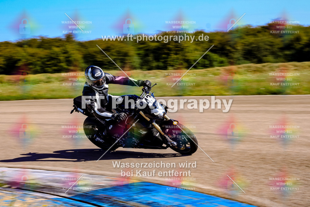 043-2477 | Hier findet Ihr Bilder von Touristenfahrten auf der Nürburgring Nordschleife oder von anderen Veranstaltungen die ich besucht habe. Viel Spass beim Durch Schauen 