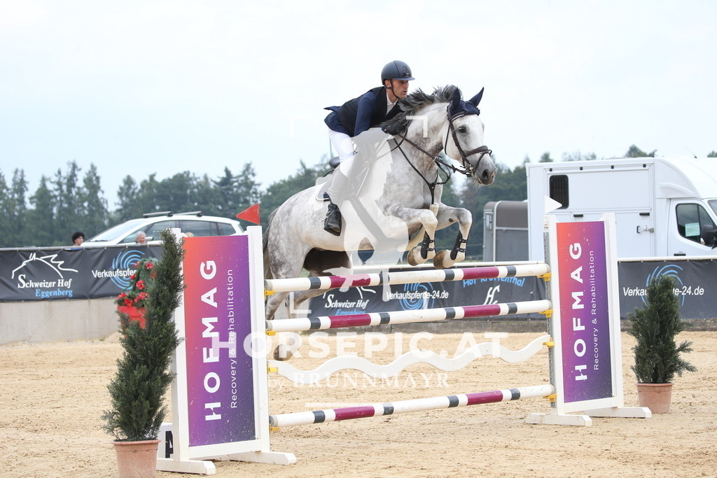 DL2Q8071 | Willkommen bei Brunnmayr - Design & Fotografie – Ihrem Spezialisten für Reitturniere und Pferdeveranstaltungen in Oberösterreich, Salzburg und Bayern! Seit über 17 Jahren sind wir leidenschaftlich dabei.