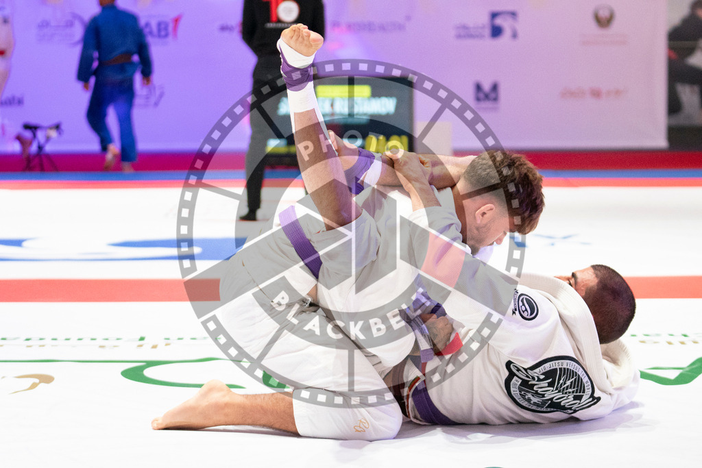 20231109PBB5183 | Fighters compete during the AJP World Professional Championship in the Mubadala Arena in Abu Dhabi, Arab United Emirates, on November 9, 2023.