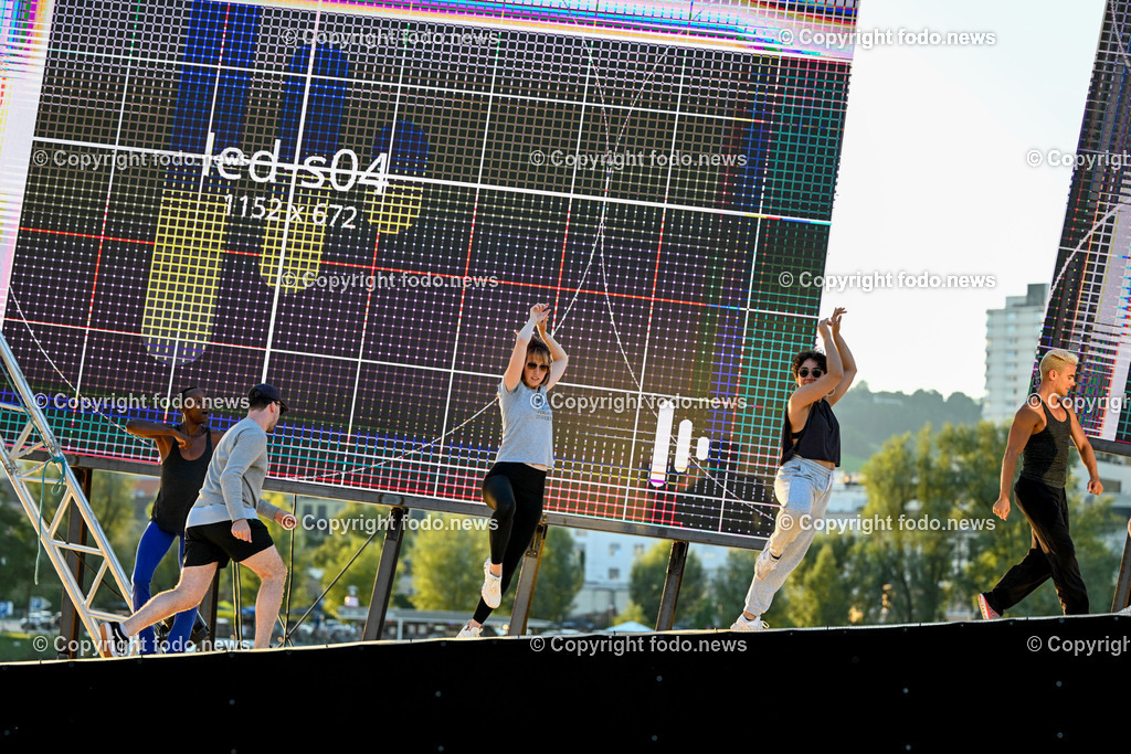 Klangwolke 2023_ Vorbereitung_ 06.09.2023-17 | 06.09.2023, Linz, AUT, Donaulaende Linz, Vorbereitung zur Klangwolke 2023, im Bild Tanzgruppe