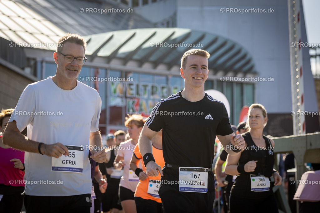 44. Kölner Brückenlauf; Koeln, 14.09.25 | Impressionen vom 44. Kölner Brückenlauf am 14.09.25 am Schokoladenmuseum in Koeln. Foto: BEAUTIFUL SPORTS/Leah Kohring