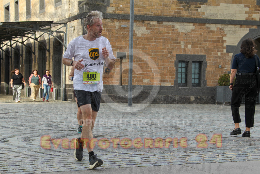 250920_1538_EV4_9327 | Sportfotografie im Rhein-Sieg Kreis, Köln, Bonn, NRW, Rheinland Pfalz, Hessen, etc. Unser Tätigkeitsfeld umfasst den Laufsport vom Volkslauf über den Marathon, Duathlon, Triathon bis zum Ultralauf wie Kölnpfad Ultra oder Schindertrail.