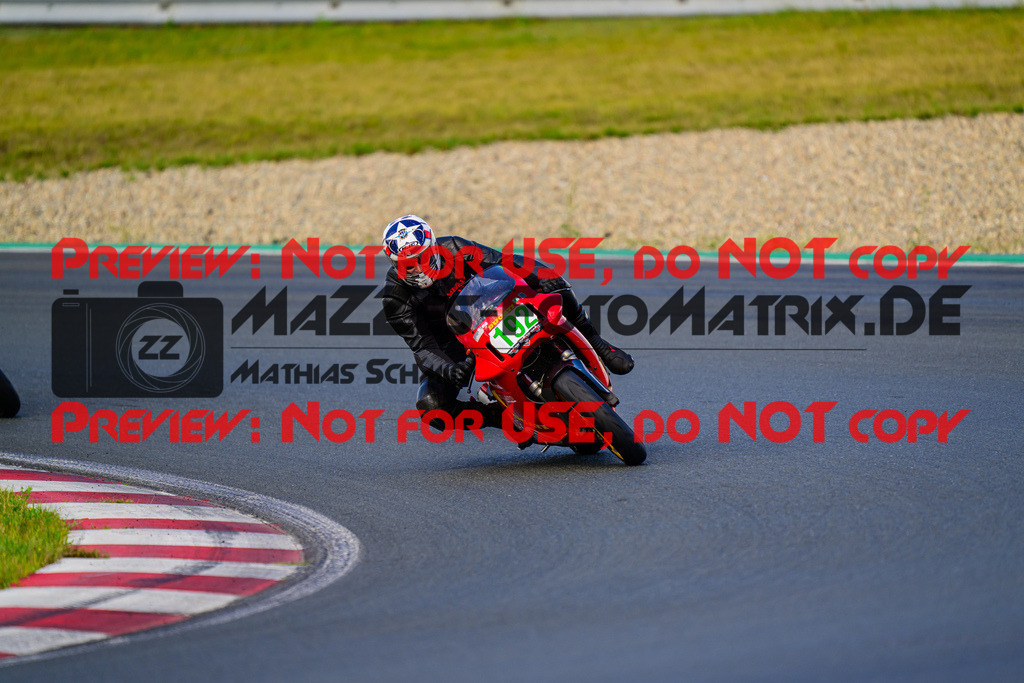 MaZZes_FotoMatrix_240724_6007705_2-310 | GRUEN