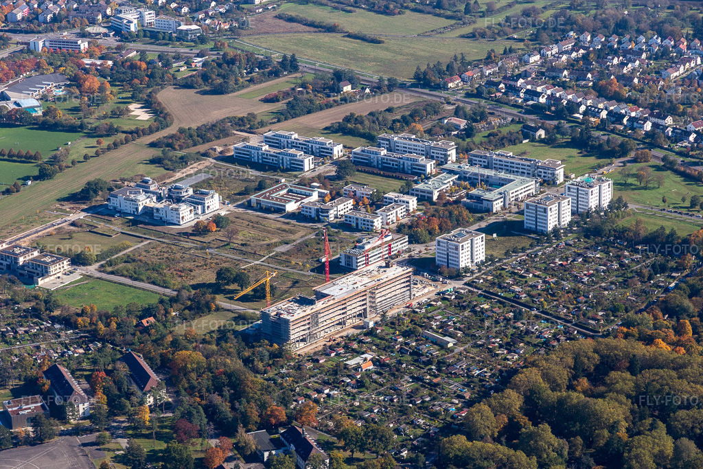 Luftbild: Technologiepark Karlsruhe von Südwesten im Ortsteil Rintheim in Karlsruhe im Bundesland Baden-Württemberg in Deutschland. Foto: IMG_129836.jpg vom 24.10.2021 durch Werner Riehm/FLY-FOTO.de