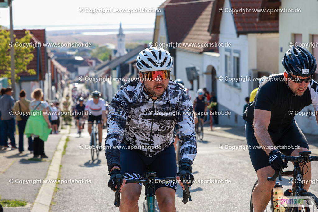 389_AR6_8832 | Neusiedlersee Radmarathon 2026@sportshot_your_pictrs #yourpictures#roadtowm2029 #nrm #neusiedlerseeradmarathon #neusiedlersee #neusiedlerseetourismus #burgenland #mörbisch #nrm26 #burgenlandtourismus #voglundco #poweredbyburgenlandtourismus #radsport #rad #marathon #ucigranfondo #visitburgenland #ucigranfondoworldseries