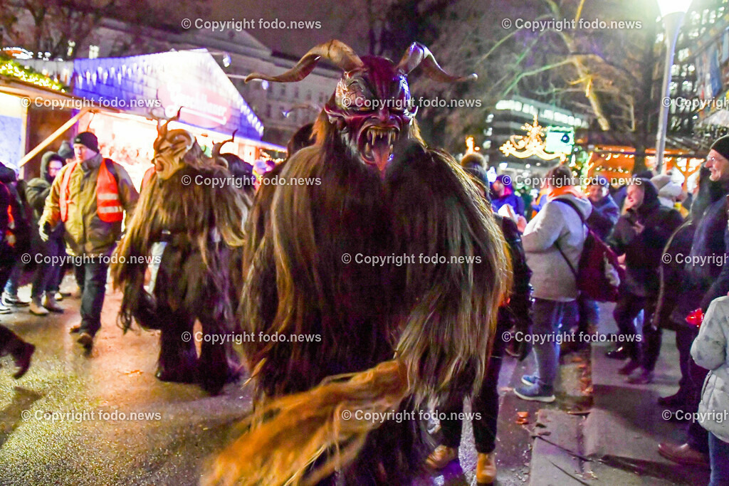 Perchten_ Christkindlmarkt Linz Volksgarten_ 14.12.2022-9 | 14.12.2022, Linz, AUT, Christkindlmarkt Volksgarten Linz, im Bild Perchtenlauf der Linzer Perchten 2022