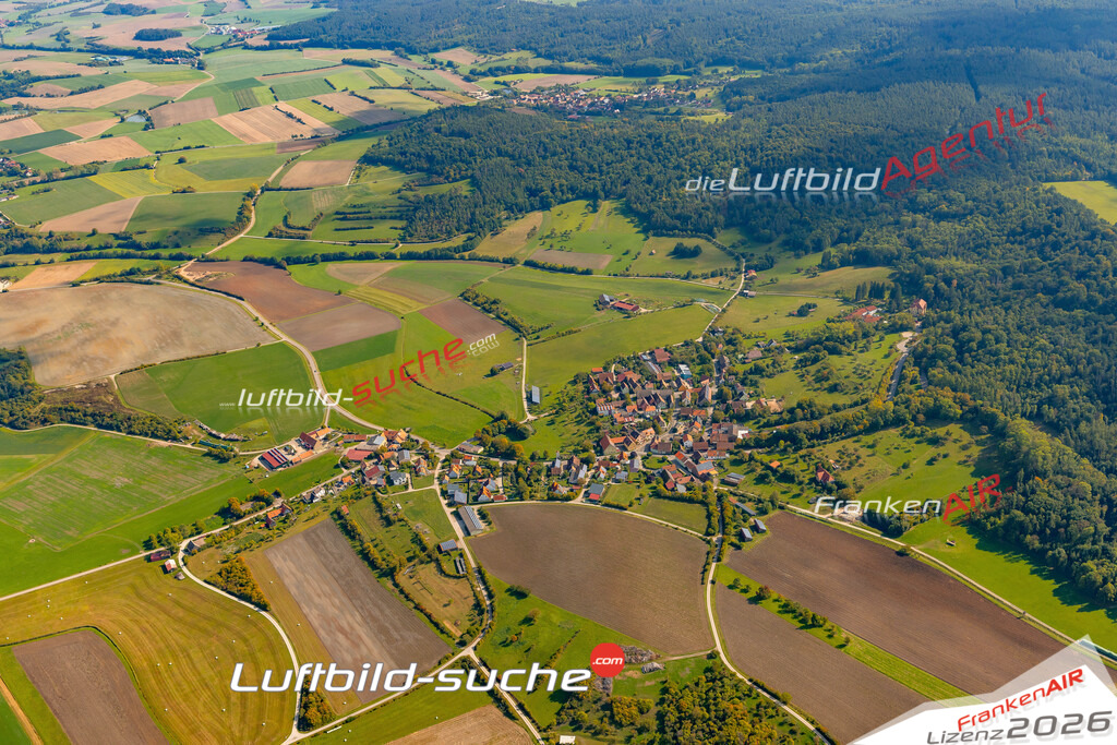 Klassische Luftaufnahme ohne Drohne zeigt:Urphertshofen bei Obernzenn - Die Luftbildaufnahme wurde 2025 vom UL-Flugzeug heraus erstellt ( keine Drohne ) - Hochauflösende Luftaufnahme -Nicht vergleichbar mit Google Maps oder Satelittenbilder- Die Geschenkidee !Mit Lizenz und Bildrechte bestellbar