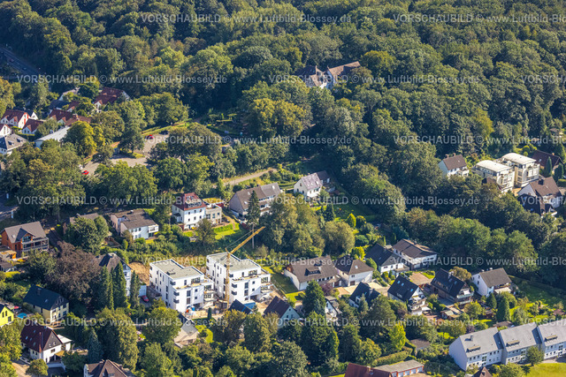 Hattingen240810033 | Luftbild, Wohngebiet mit Baustelle und Neubau Wohnhäuser am Pilgerweg, hinten das Restaurant 12 Apostel Schulenburg im Wald Rosenthal, Hattingen, Ruhrgebiet, Nordrhein-Westfalen, Deutschland