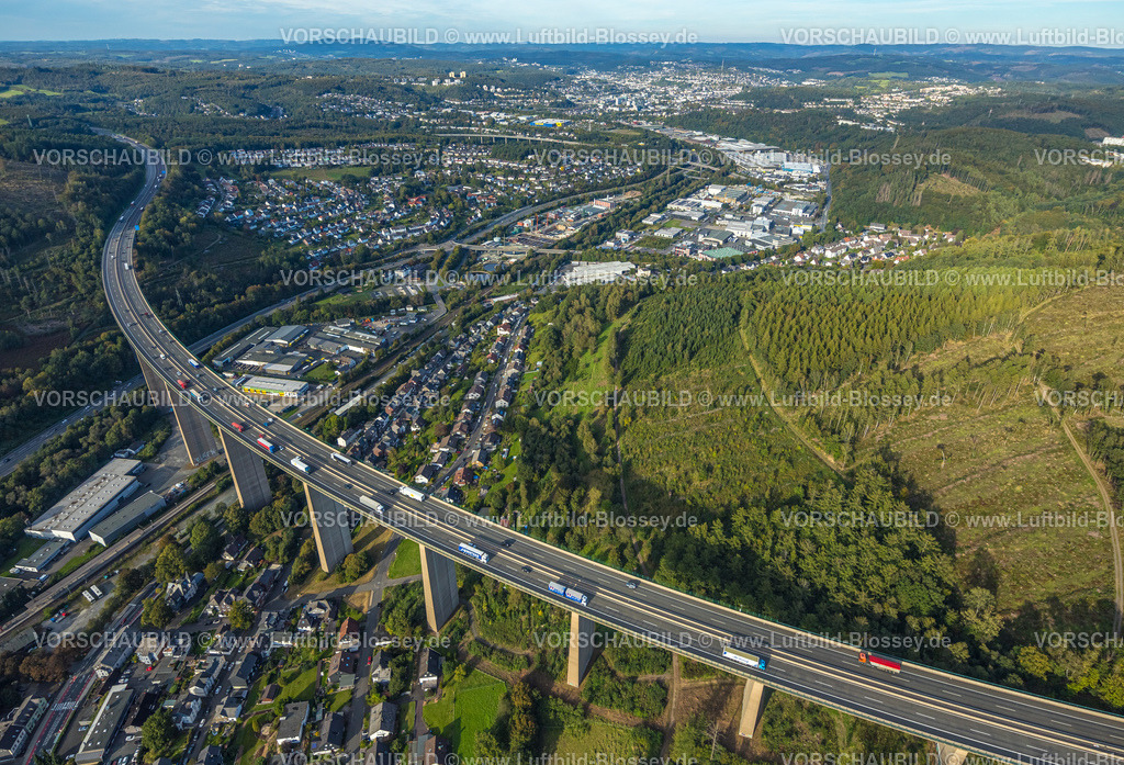 Siegen230912897 | Luftbild, Autobahnbrücke Siegtalbrücke der Autobahn A45 Sauerlandlinie, geplanter Ersatzneubau 2027, Blick auf Siegen, Niederschelden, Siegen, Sauerland, Nordrhein-Westfalen, Deutschland
