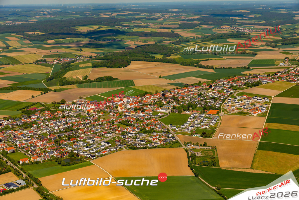 Das Luftbild zeigt :  Buchdorf - Die Luftaufnahme wurde 2024 vom UL-Flugzeug aus erstellt ( keine Drohne ) - Hochauflösende Luftaufnahme - Für grossformatige Ausdrucke geeignet. Die Geschenkidee !Mit Lizenz und Bildrechte bestellbar