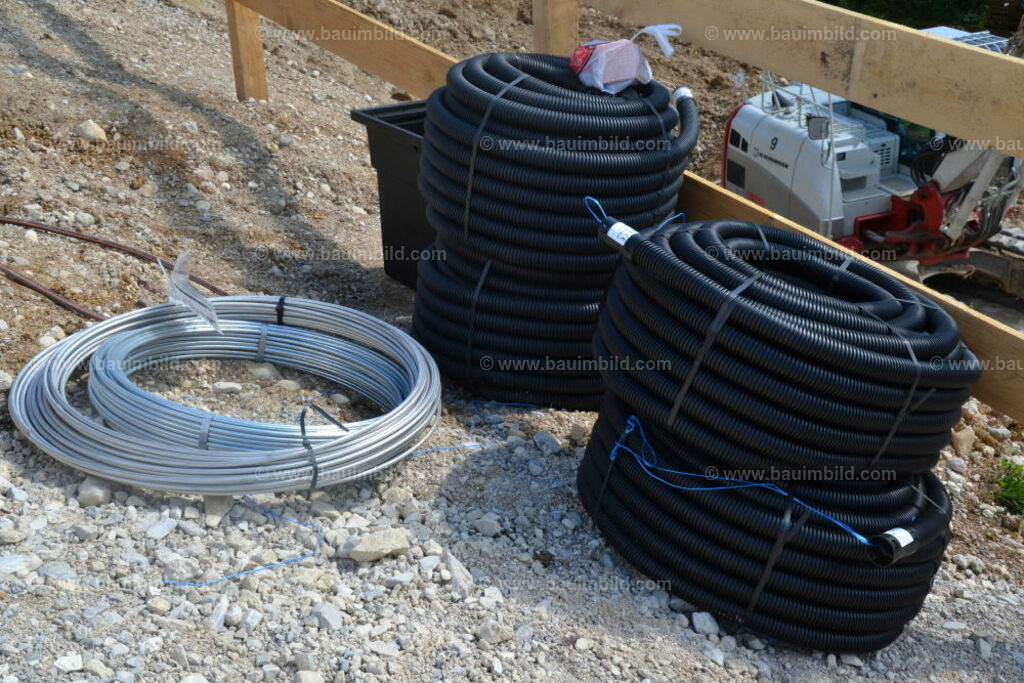 bib-lg17-elektroinstallation-0009 | Nach LV-Leistungsgruppen sortierte Detailfotos über den Bau eines Hauses. Alle Hausbau-Bilder direkt vom Urheber und Autor der Website Haus-Selber-Bauen.com