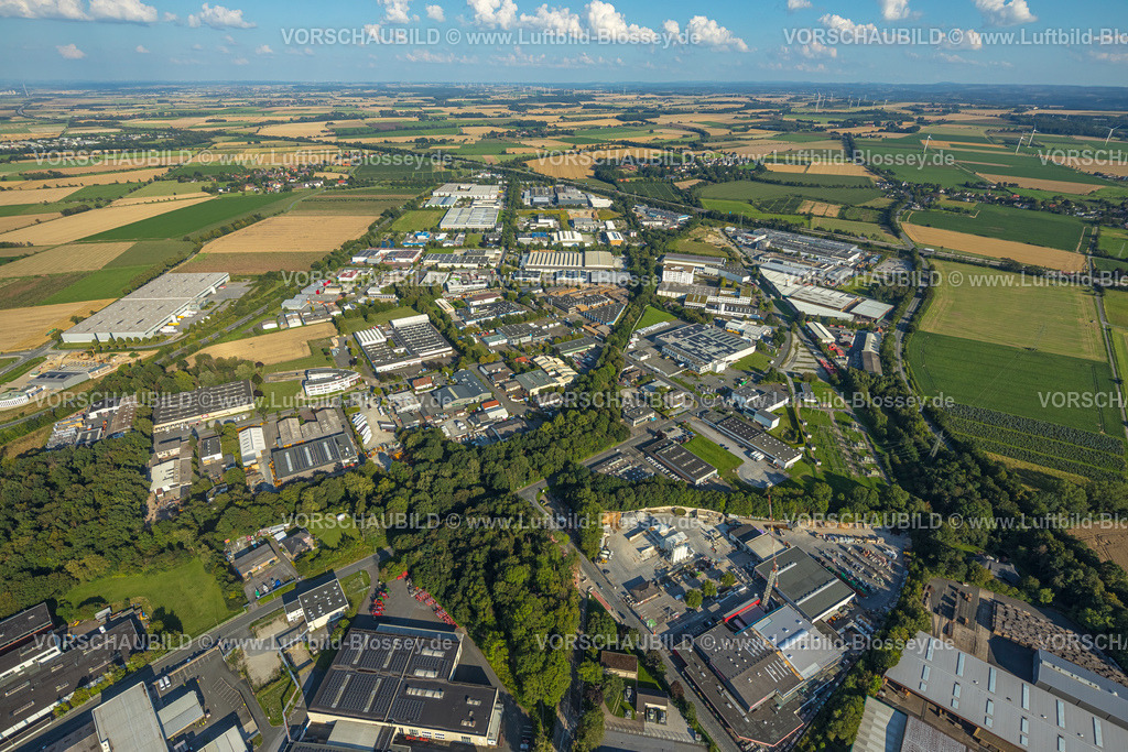 Soest230806237 | Luftbild, Gewerbegebiet Süd-Ost, Wiesen und Felder mit Fernsicht, Soest, Soester Börde, Nordrhein-Westfalen, Deutschland