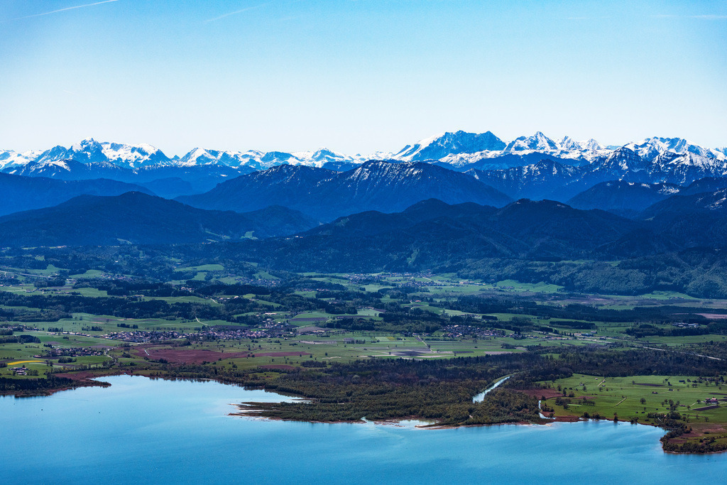 dr__0062196.jpg | CHIEMSEE 09.05.2021 Fluß- Delta und Strom- Mündung der Tiroler Ache in Chiemsee im Bundesland Bayern, Deutschland. // River Delta and estuary of Tiroler Ache in Chiemsee in the state Bavaria, Germany. Foto: Daniel Reiter