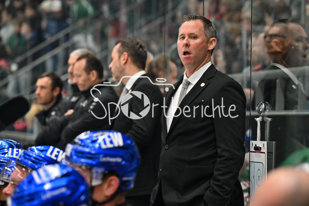 Augsburger Panther - Kölner Haie | Im Bild Ted DENT Headcoach Augsburger Panther / Freisteller / Einzelfoto / DEL: Augsburger Panther - Kölner Haie, Curt Frenzel Stadion am 29.09.2024