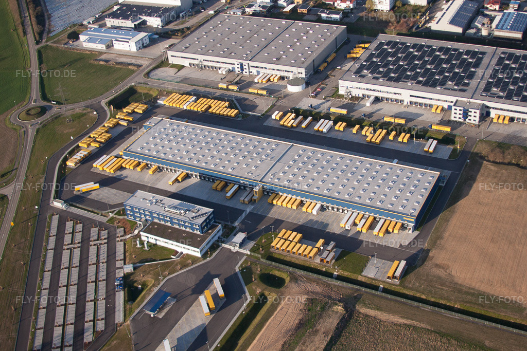Luftbild: DACHSER Logistikzentrum Karlsruhe GmbH, Malsch in Malsch im Bundesland Baden-Württemberg in Deutschland. – Foto: IMG_56454.jpg vom 14.04.2013 durch Werner Riehm/FLY-FOTO.de – Auflösung des Originals: 4752 x 3168 px