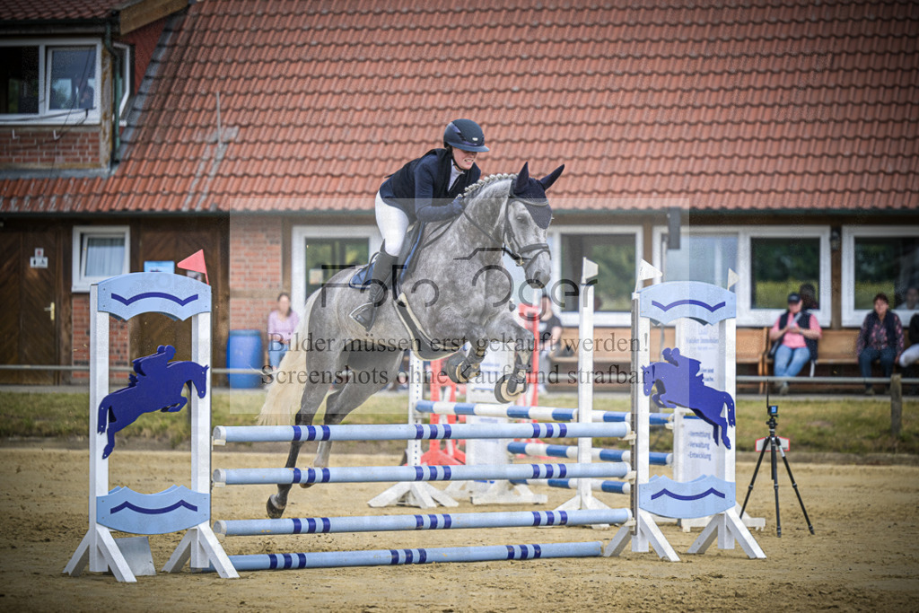 DOS_4401 | Entdecke hochwertige Reitturnierfotos von Foto Oger. Professionell, emotional und authentisch – jetzt Lieblingsmomente im Shop bestellen.Deutschlandweite Turnierfotografie. - Realisiert mit Pictrs.com
