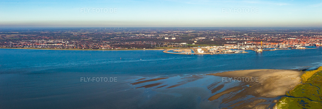 Luftbild: Wasseroberfläche an der Meeres- Küste der Nordsee mit Sædding Strand in Esbjerg im Bundesland Syddanmark in Dänemark. Foto: IMG_118745-Pano.jpg vom 21.09.2019 durch Werner Riehm/FLY-FOTO.de – Auflösung des Originals: 9341 x 3167 px