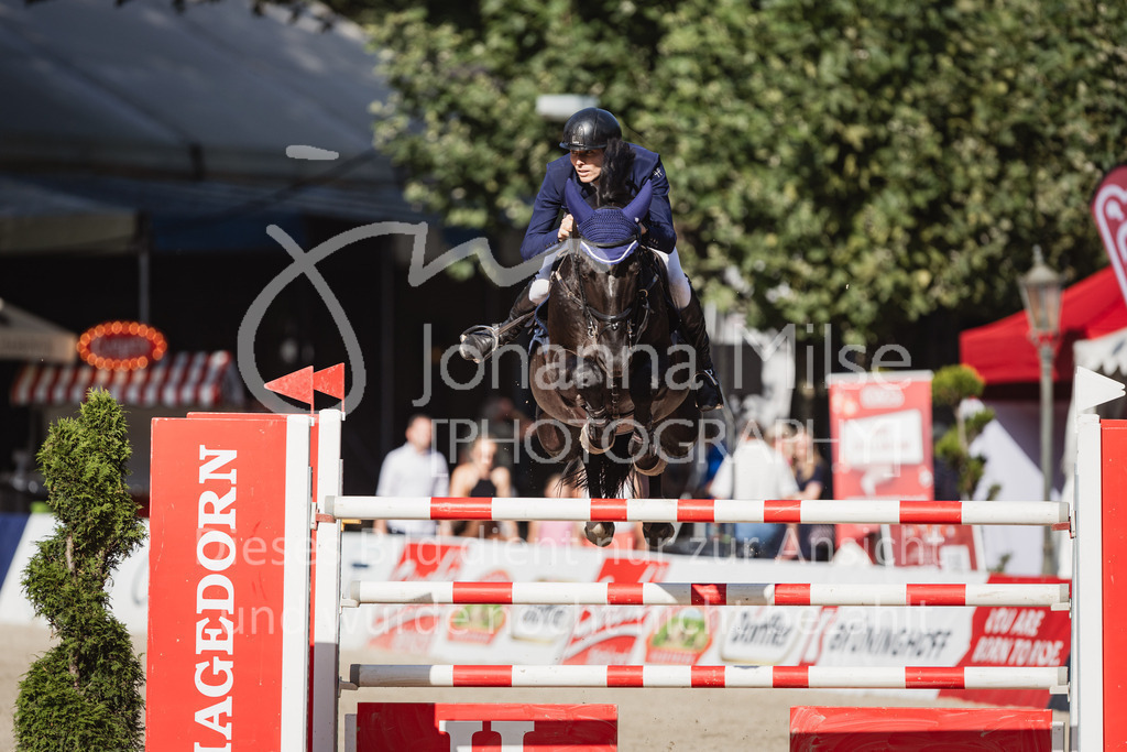 230910_OWLCh_GroßerPreis-674 | Deine schönsten Turniermomente als professionelle Fotos! Entdecke hochwertige Pferdesport-Fotografie im Online-Shop. Jetzt Fotos finden & bestellen!
