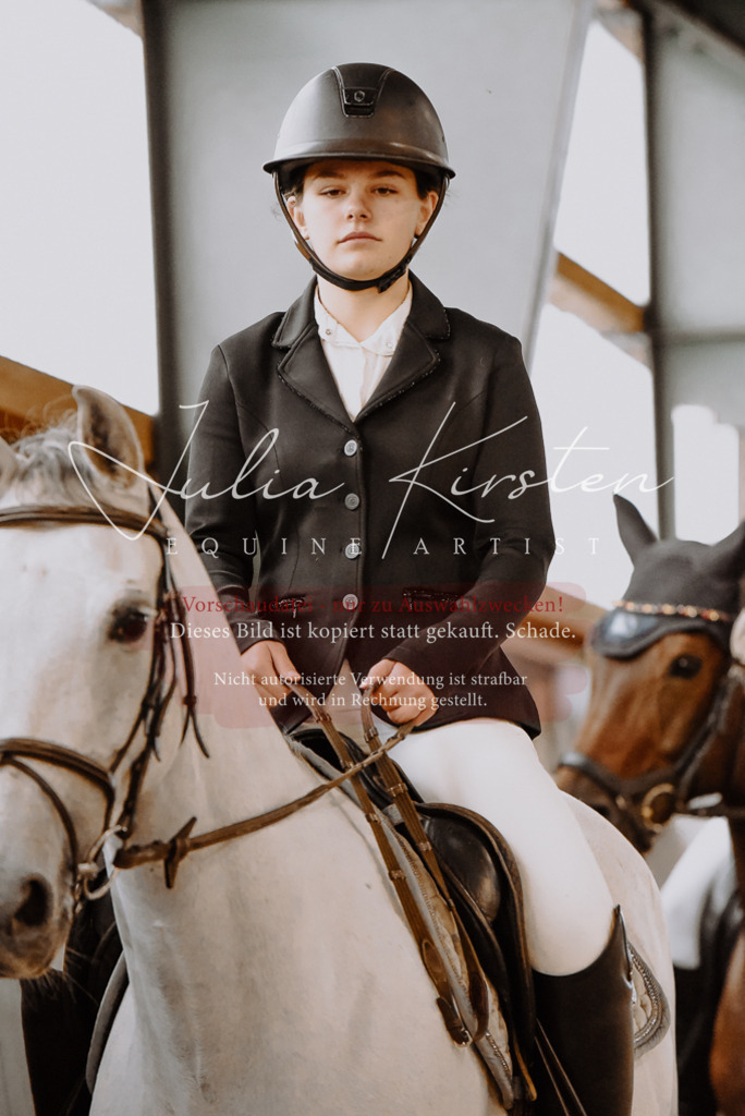 DSC_7524 | Pferde- und Turnierfotografie in Westsachsen. Pferdeportraits, Auftragszeichnungen und intuitive Kunst.