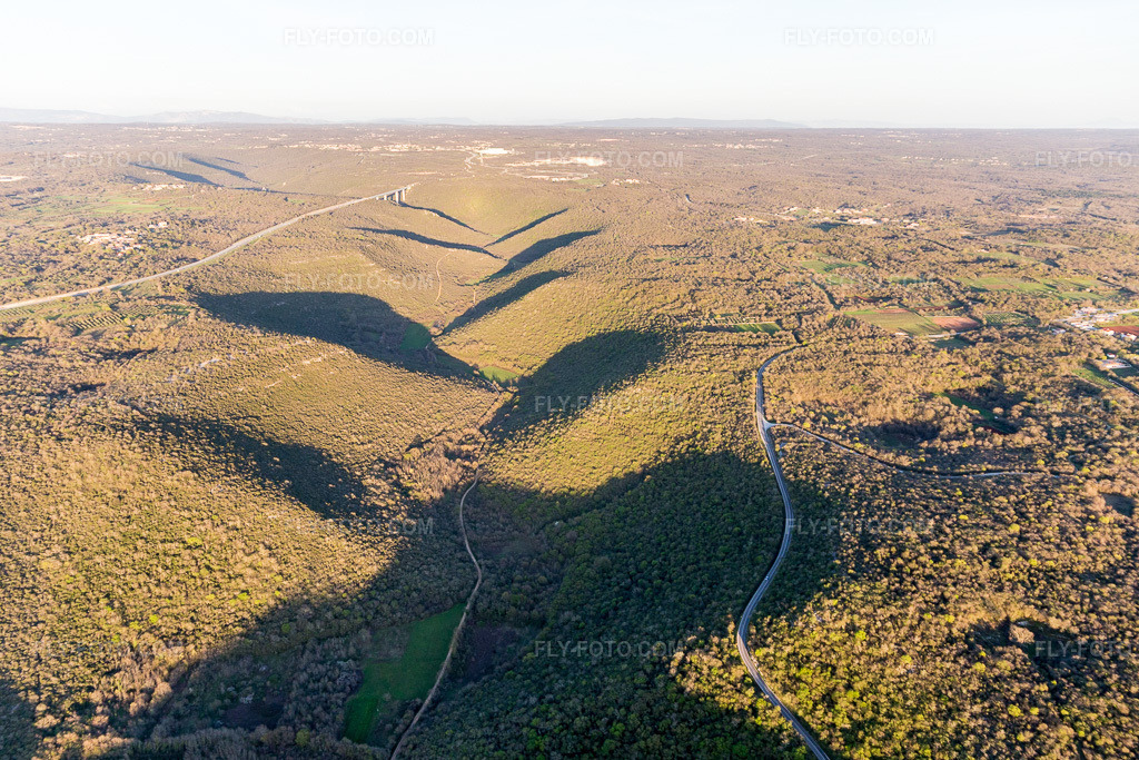 Aerial view: View of the town in Bubani in the state Gespanschaft Istrien, Croatia. – Photo: IMG_106147.jpg taken on 04/13/2018 by Werner Riehm/FLY-FOTO.com – Resolution of the original: 5162 x 3441 px