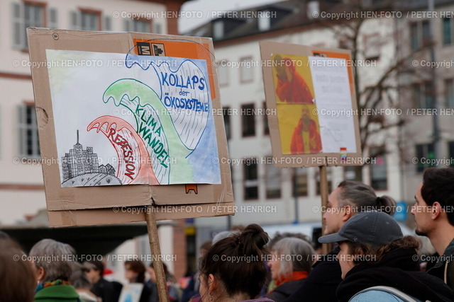 Klimastreik für Klimaschutz | 14.11.2025 Bundesweiter Aufruf zu Aktionen zu Globaler Klimastreik hier Kundgebung auf dem Luisenplatz und Demonstrationszug zum Ostbahnhof hier: Plakat (Foto: Peter Henrich) - Realisiert mit Pictrs.com